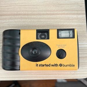 BUMBLE disposable camera *NEVER USED*